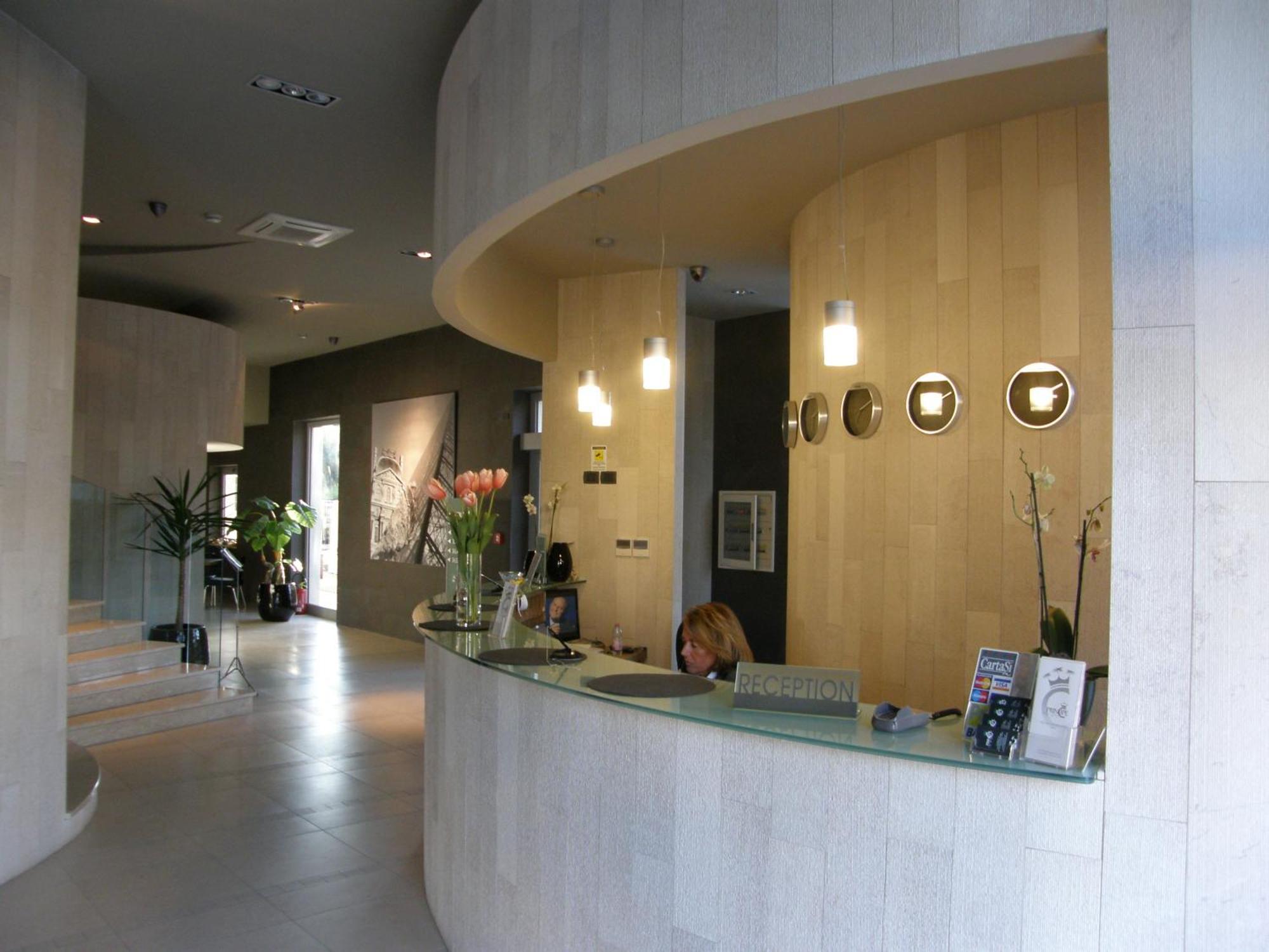 Hotel Principe Residence วาสโต ภายนอก รูปภาพ