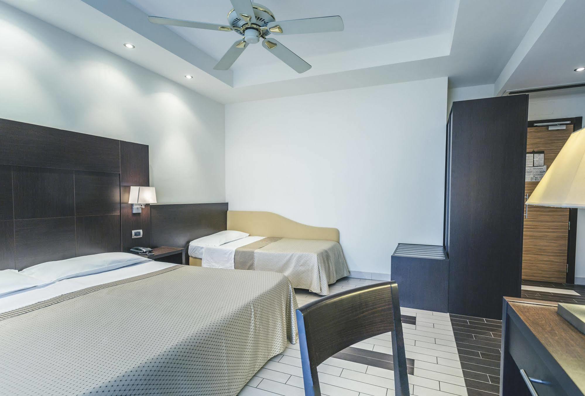 Hotel Principe Residence วาสโต ภายนอก รูปภาพ